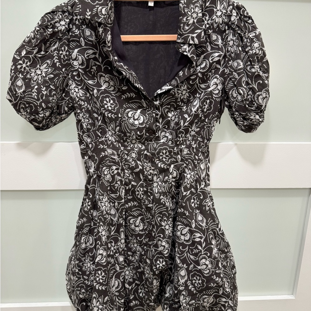 Floral Black and White Women's Top